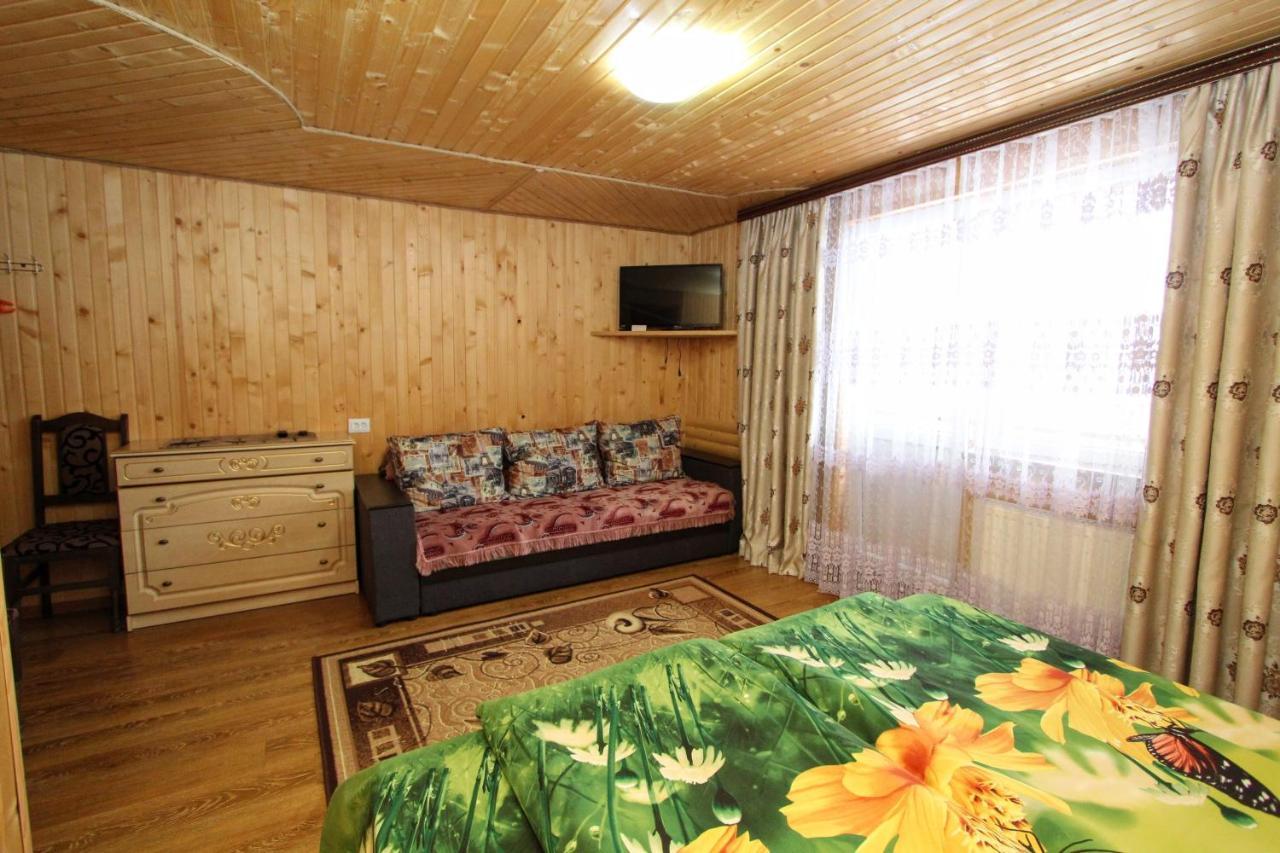 Садиба "У Валентини" Yablunytsya Luaran gambar